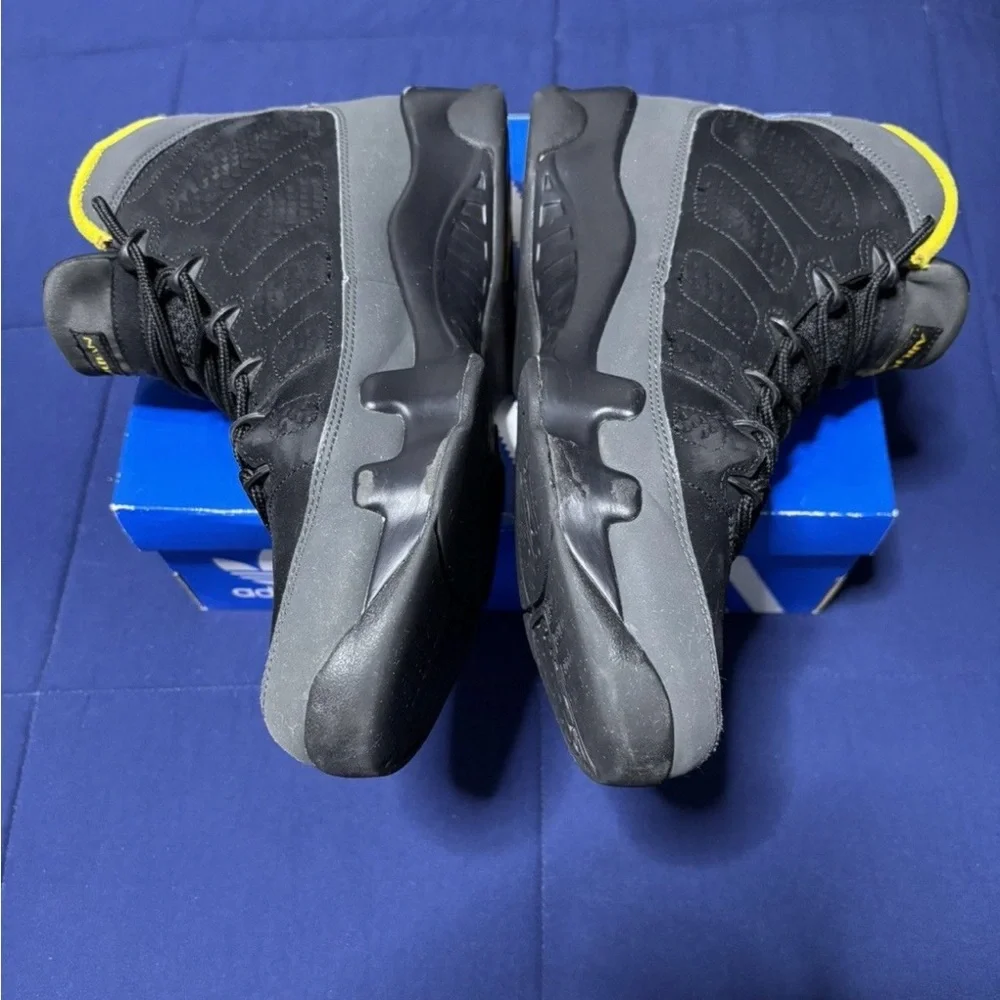 Jordan 9 Retro Dark Charcoal University Gold 2021 Size 11